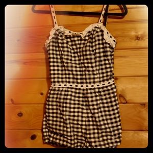 Antique cute "short" sqorts outfite